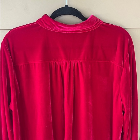 Umgee Sz 2XL Like New Deep Red Velvet Long Sleeve Button Down Shirt - Picture 8 of 8